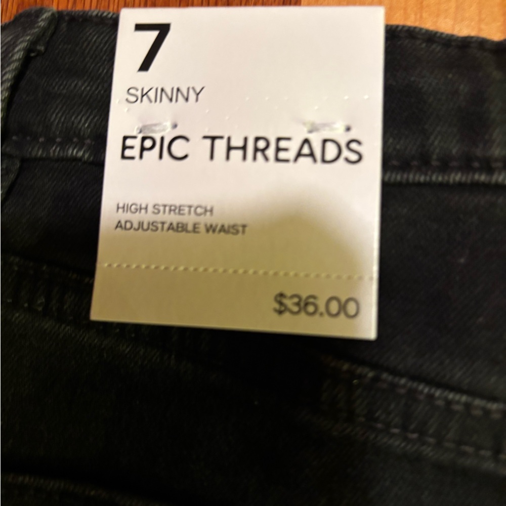 Never worn - Picture 2 of 3